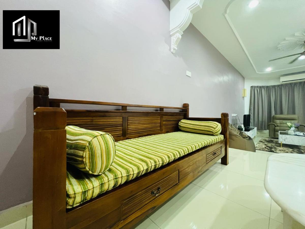 2 Storey 5Br 16Pax Semabok Taman Cheng Ho, 3 By Myplace Malacca Exterior photo