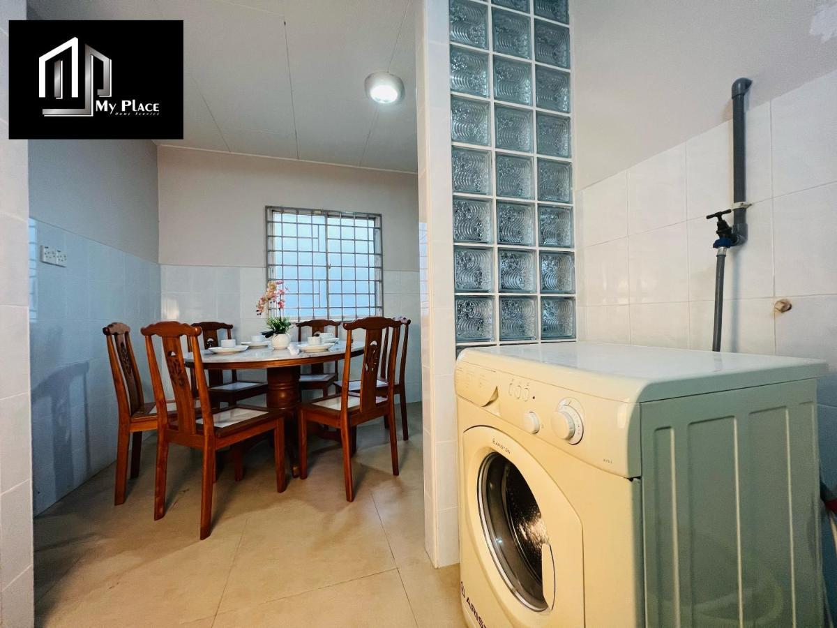 2 Storey 5Br 16Pax Semabok Taman Cheng Ho, 3 By Myplace Malacca Exterior photo